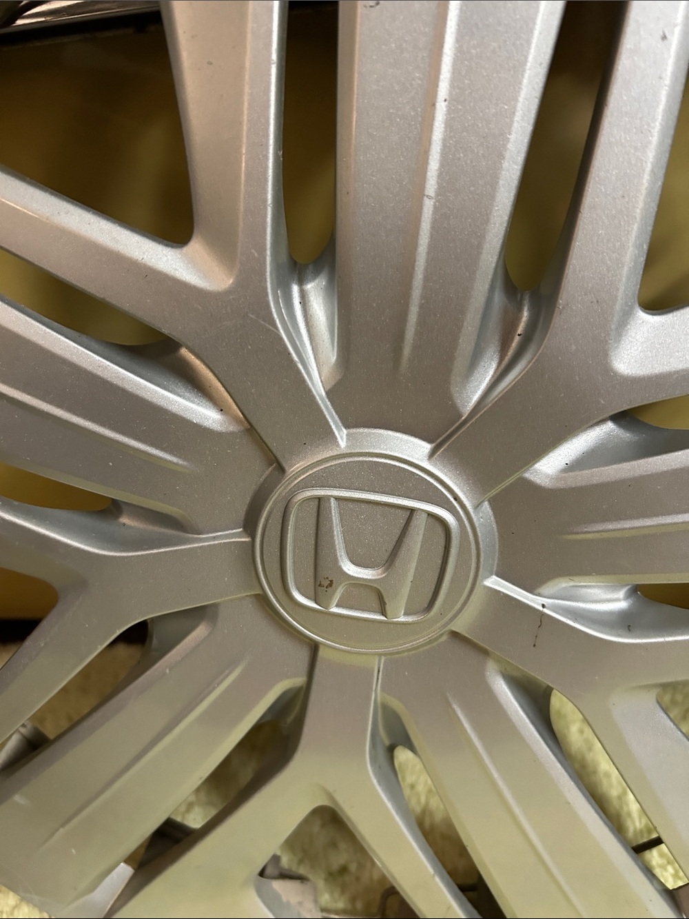 Honda Hubcap 16” - Picture 2 of 7